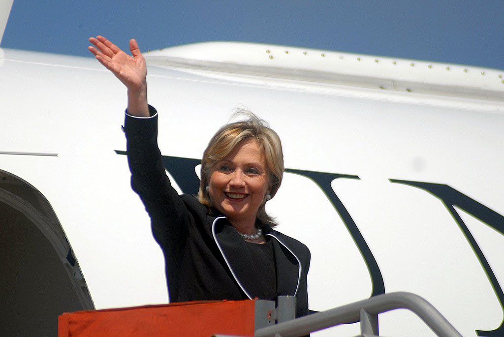 Clinton attends daily intelligence briefings