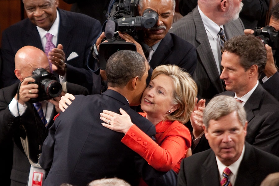 President Clinton awards Obama the Congressional Medal of Freedom