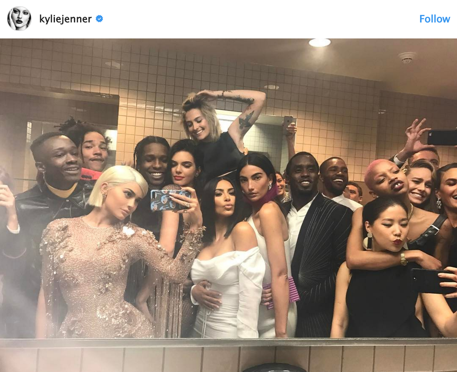 Anna Wintour bans Met Gala celebrities for smoking in cocaine-only bathrooms