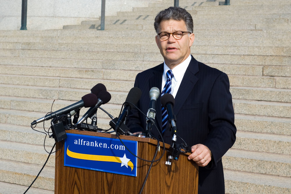 Franken refuses to resign, but offers to switch parties