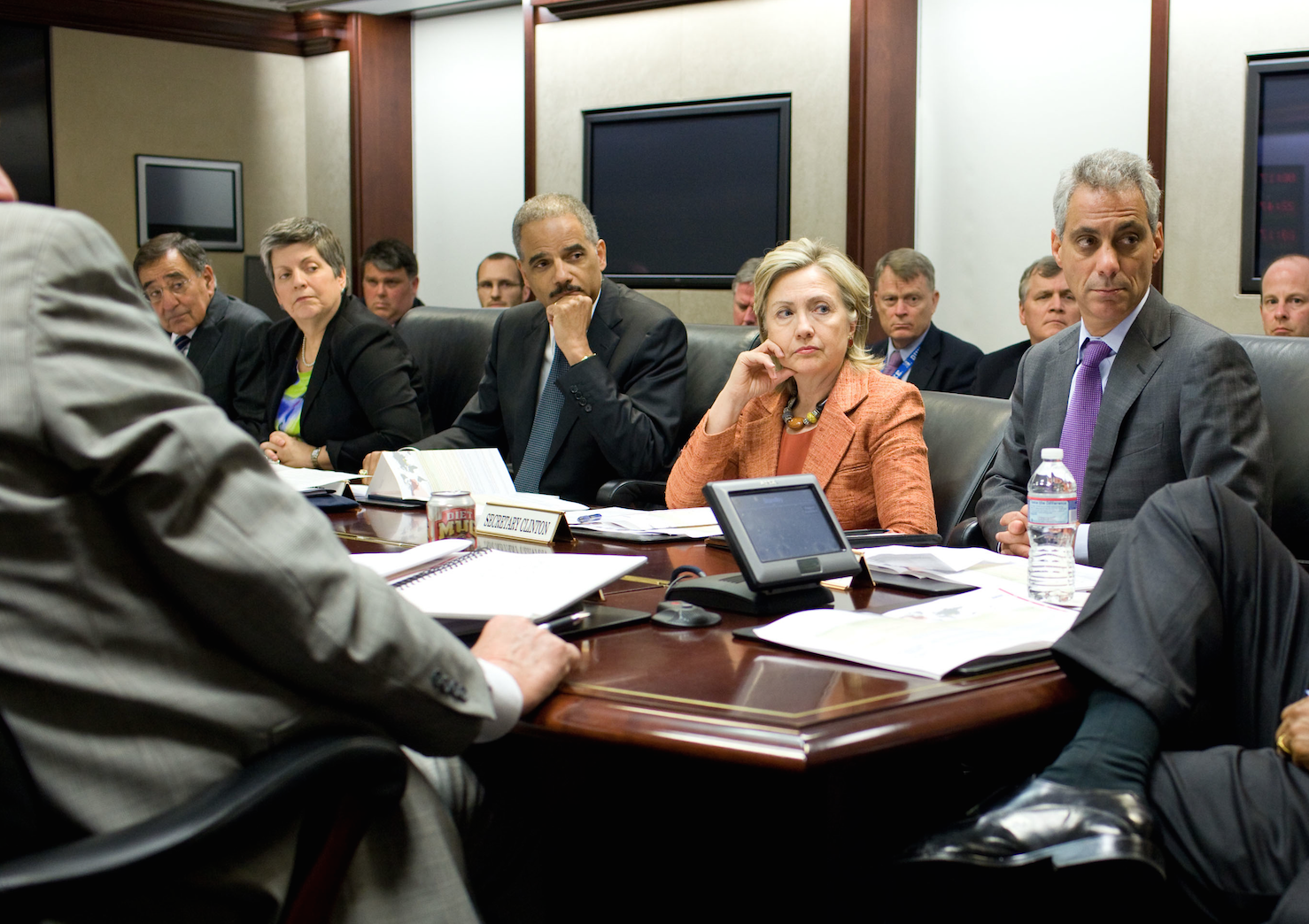 Clinton handles dangerous nuclear situation in White House Situation Room