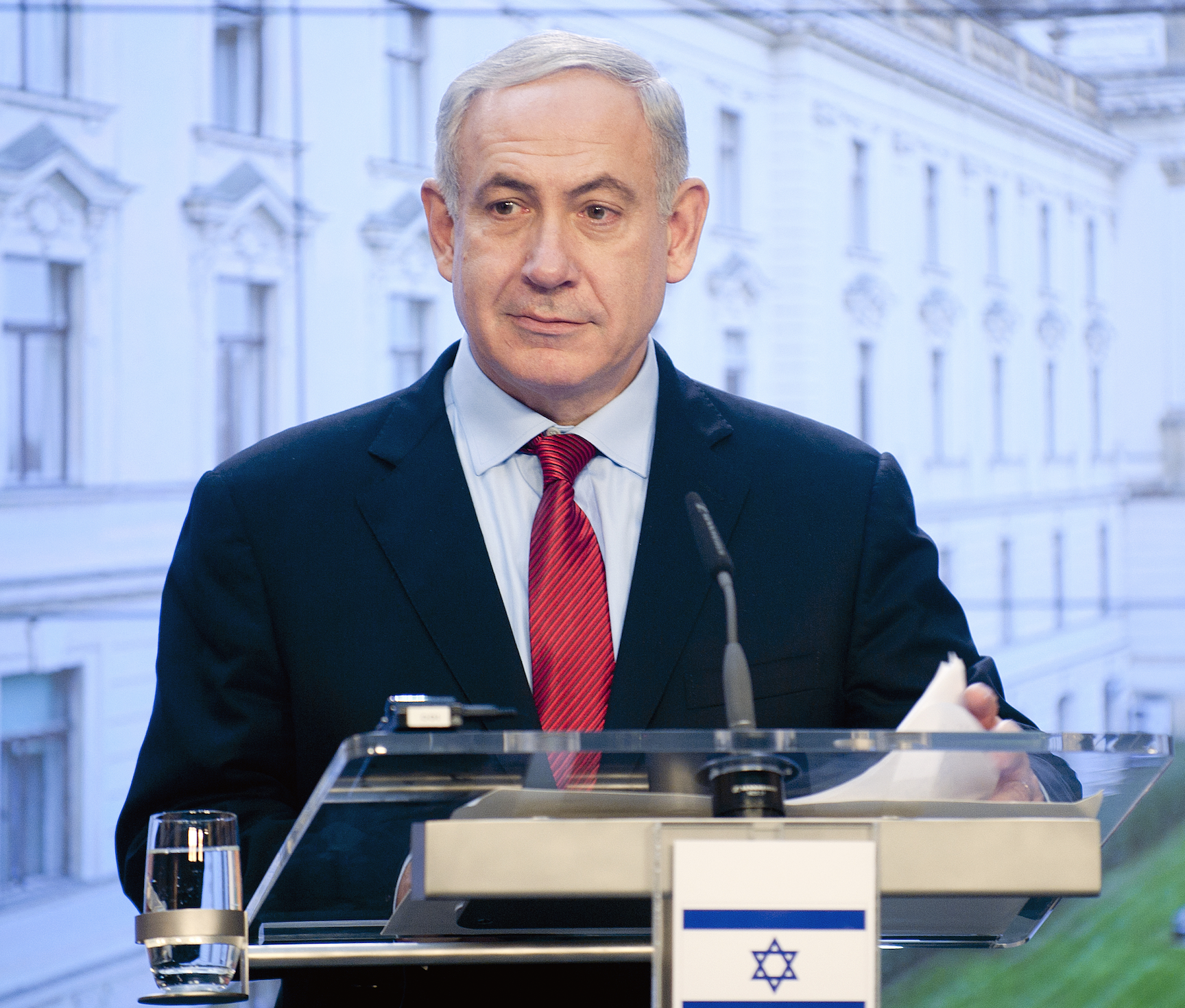Netanyahu calls White House, tells Clinton he's sorry for being “total dick”
