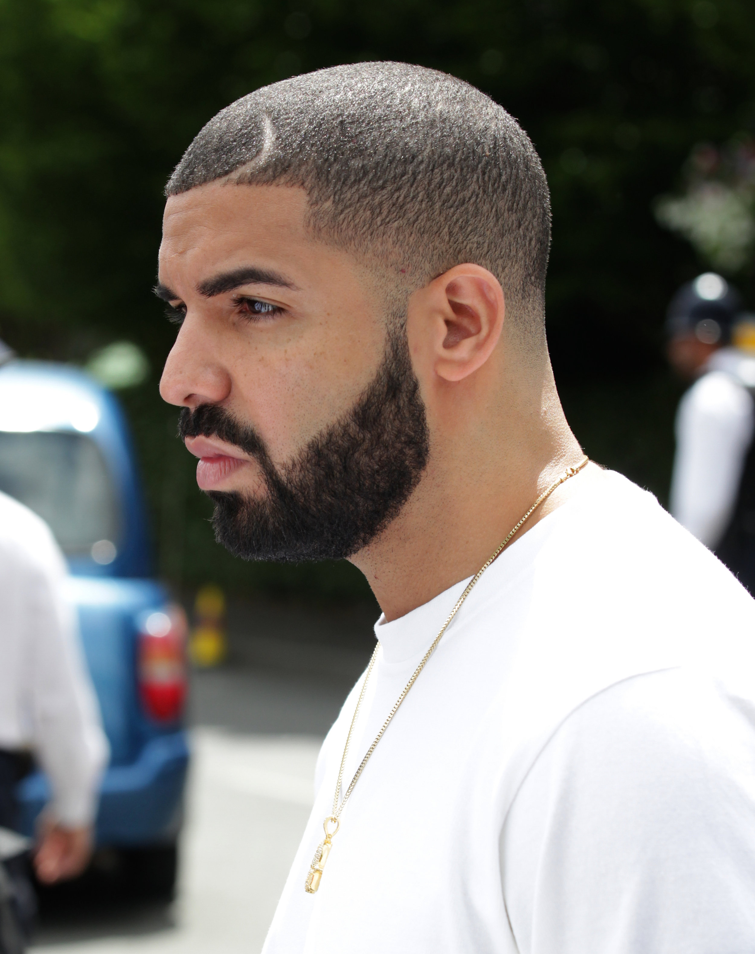 Drake questions purpose of gendered pronouns, accuses English language of sexist agenda