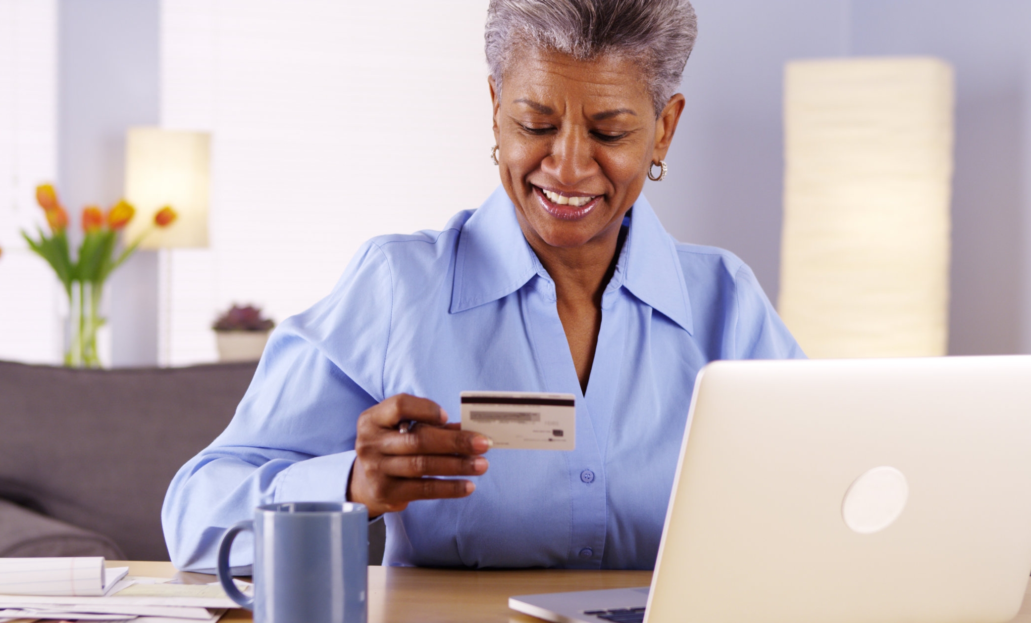 Clinton raises minimum wage to $12