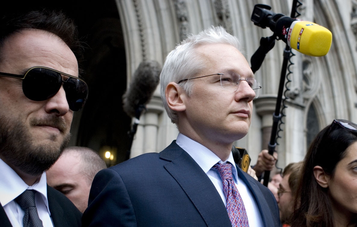 Julian Assange endorses rhythm method