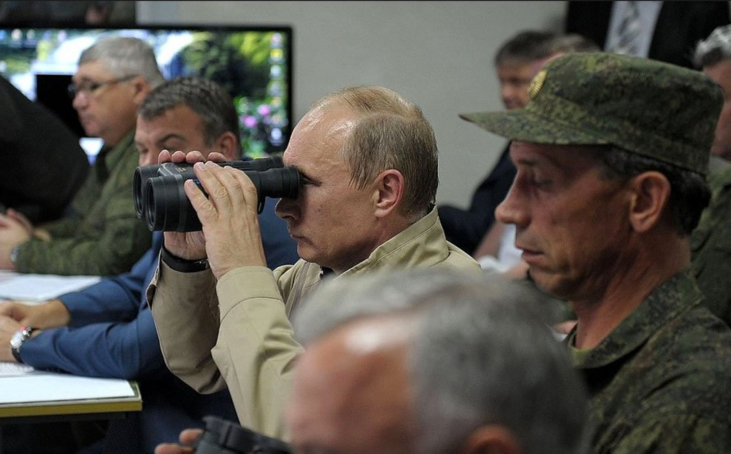 Donald Trump challenges Vladimir Putin to game of Risk, loses after just three moves